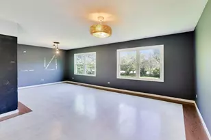 9505 Elm Ln, Crystal Lake, IL 60014 - Photo 5
