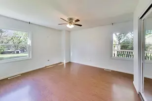 9505 Elm Ln, Crystal Lake, IL 60014 - Photo 11