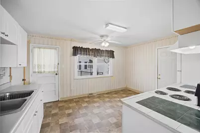 105 E Center Street, Glenwood, IL 60425 - Photo 5