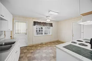 105 E Center St, Glenwood, IL 60425 - Photo 5