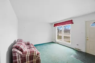 105 E Center St, Glenwood, IL 60425 - Photo 3