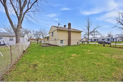 105 E Center Street, Glenwood, IL 60425 - Photo 13