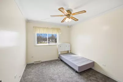 105 E Center Street, Glenwood, IL 60425 - Photo 9