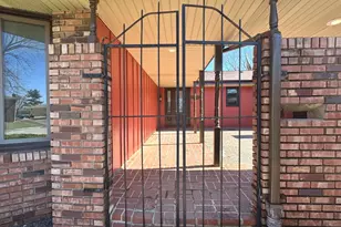 210 S Small Ave, Kankakee, IL 60901 - Photo 3