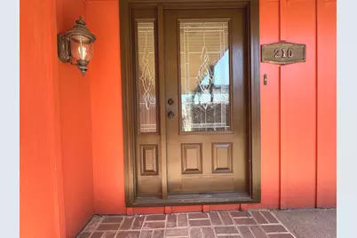 210 S Small Avenue, Kankakee, IL 60901 - Photo 5