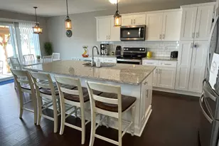 6064 Park View Dr, Bourbonnais, IL 60914 - Photo 5