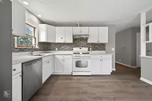 1013 Sunnydale Blvd, Streamwood, IL 60107 - Photo 5