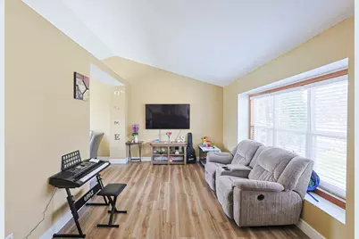 520 Calgary Way, Belvidere, IL 61008 - Photo 3