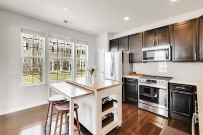 3275 Coral Lane, Glenview, IL 60026 - Photo 9