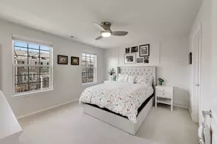 3275 Coral Ln, Glenview, IL 60026 - Photo 15