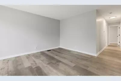 108 Walnut Drive, Streamwood, IL 60107 - Photo 5