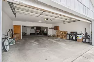 2052 37th St, Rock Island, IL 61201 - Photo 17