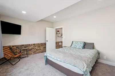 2052 37th Street, Rock Island, IL 61201 - Photo 11