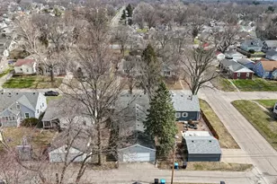 2052 37th St, Rock Island, IL 61201 - Photo 21