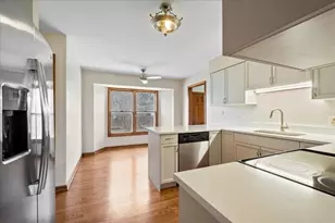 2908 Parkside Dr, Highland Park, IL 60035 - Photo 9