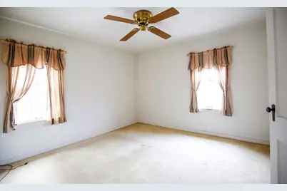 422 N Hennepin Avenue, Dixon, IL 61021 - Photo 19