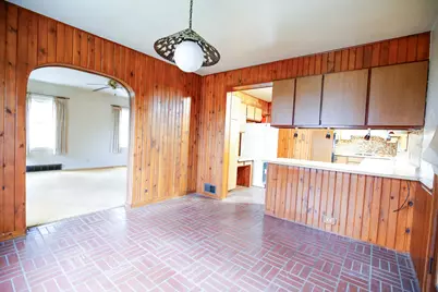 422 N Hennepin Avenue, Dixon, IL 61021 - Photo 7