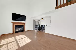 1390 N Knollwood Dr, Palatine, IL 60067 - Photo 5