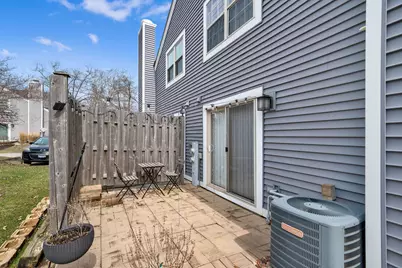 1390 N Knollwood Drive #1390, Palatine, IL 60067 - Photo 3