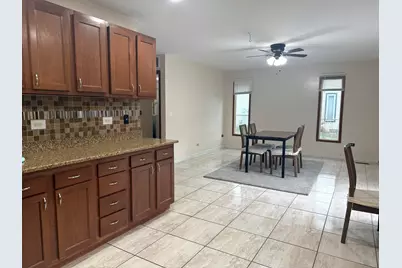 39 Dennison Drive, Glendale Heights, IL 60139 - Photo 7