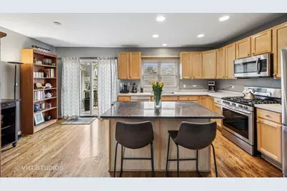 [Address not provided], Oak Park, IL 60302 - Photo 9