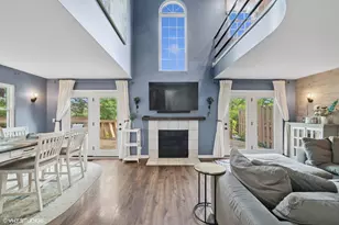 627 Ascot Ln, Streamwood, IL 60107 - Photo 5