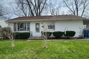 562 W Drummond Dr, Bourbonnais, IL 60914 - Photo 1