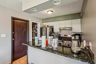 200 E Fountainview Ln, Lombard, IL 60148 - Photo 13