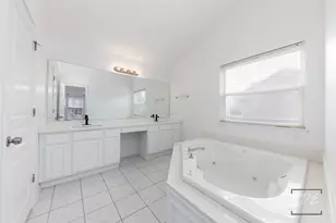 1110 Oakhill Dr, Aurora, IL 60502 - Photo 19