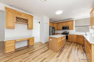 1110 Oakhill Dr, Aurora, IL 60502 - Photo 11