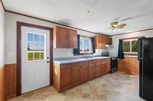 104 E Allen St, Allerton, IL 61810 - Photo 9