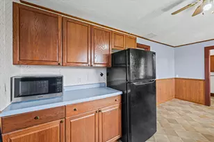 104 E Allen St, Allerton, IL 61810 - Photo 13