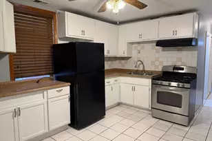 3033 S Kenneth Ave, Chicago, IL 60623 - Photo 9