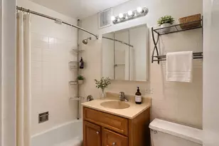 655 W Irving Park Rd, Chicago, IL 60613 - Photo 13