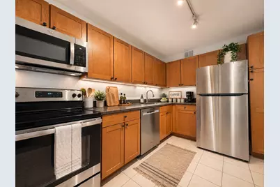 655 W Irving Park Road #610, Chicago, IL 60613 - Photo 7
