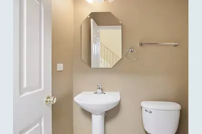 201 Macintosh Avenue, Woodstock, IL 60098 - Photo 9