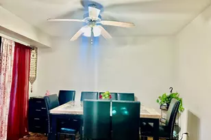 225 Port Royal Cir, Aurora, IL 60504 - Photo 3