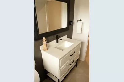 2041 North Avenue, Waukegan, IL 60087 - Photo 11