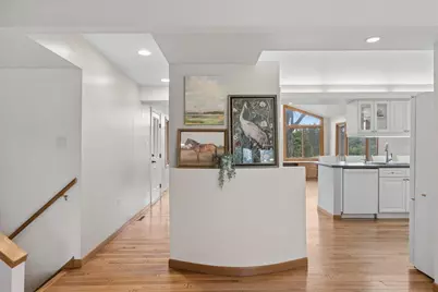 220 N Shannon Drive, Woodstock, IL 60098 - Photo 5