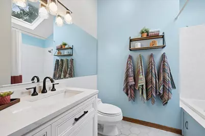 220 N Shannon Drive, Woodstock, IL 60098 - Photo 15