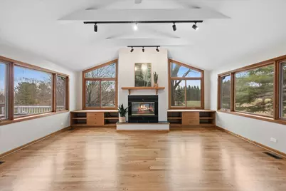 220 N Shannon Drive, Woodstock, IL 60098 - Photo 11