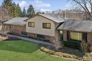 220 N Shannon Dr, Woodstock, IL 60098 - Photo 41