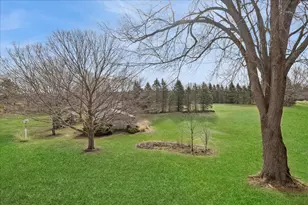 220 N Shannon Dr, Woodstock, IL 60098 - Photo 23