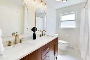 9011 N Grace Ave, Niles, IL 60714 - Photo 11