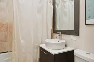 1302 N Cleveland Ave, Chicago, IL 60610 - Photo 9