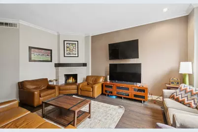 1302 N Cleveland Avenue #2, Chicago, IL 60610 - Photo 3