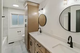 212 S River Rd, Naperville, IL 60540 - Photo 13