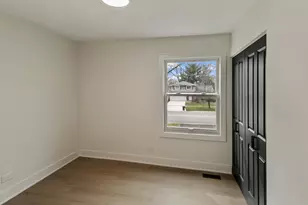 212 S River Rd, Naperville, IL 60540 - Photo 17