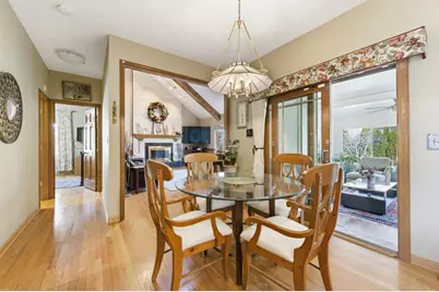 912 Stonebridge Way, Woodridge, IL 60517 - Photo 9