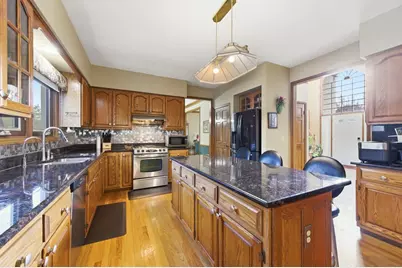 912 Stonebridge Way, Woodridge, IL 60517 - Photo 7